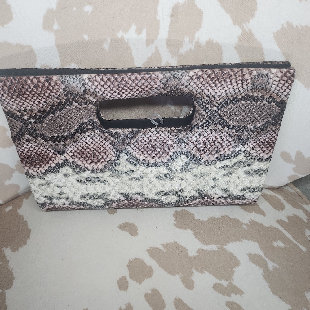 Elegant Snakeskin Clutch Bag